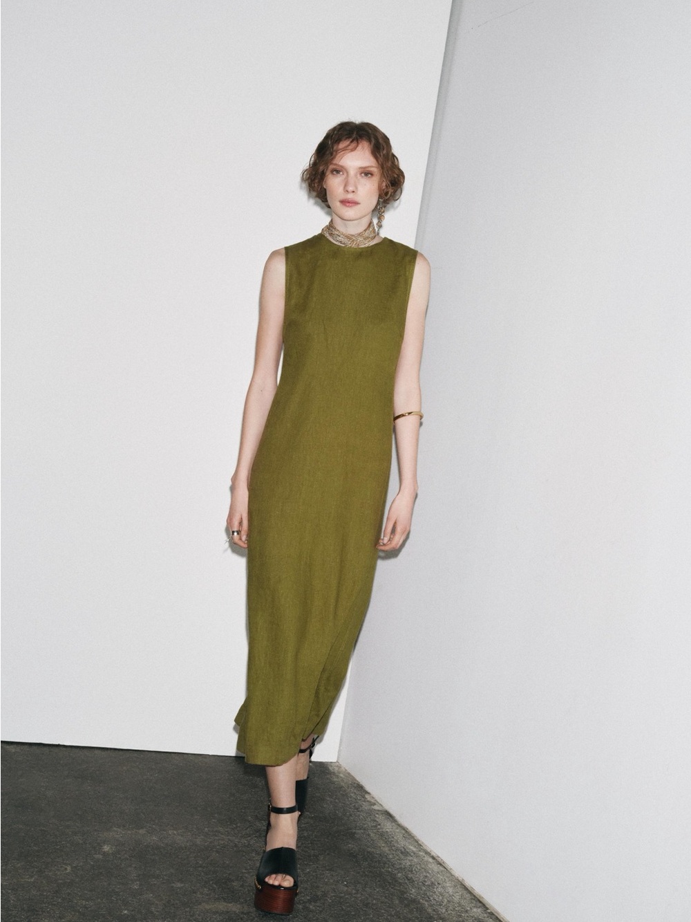 Zara Sleeveless Olive Midi Dress
